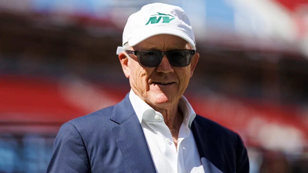 Jets owner Woody Johnson critiques Justin Fields, defends Aaron Glenn amid the team’s underwhelming start