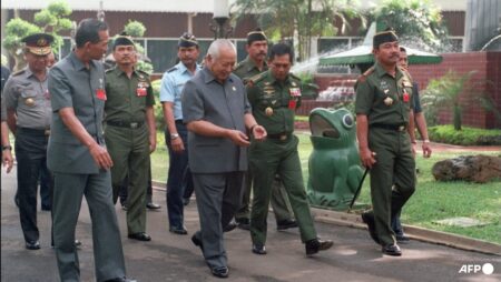 Indonesia grants national hero status to late strongman President Suharto
