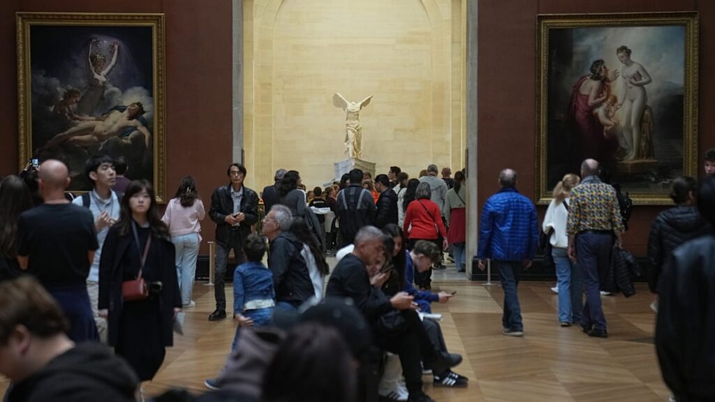 How the internet went wild for fake news about the Louvre heist