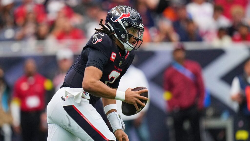 Texans’ CJ Stroud take brutal hit from Broncos defender, leaves game Texans’ CJ Stroud take brutal hit from Broncos defender, leaves game