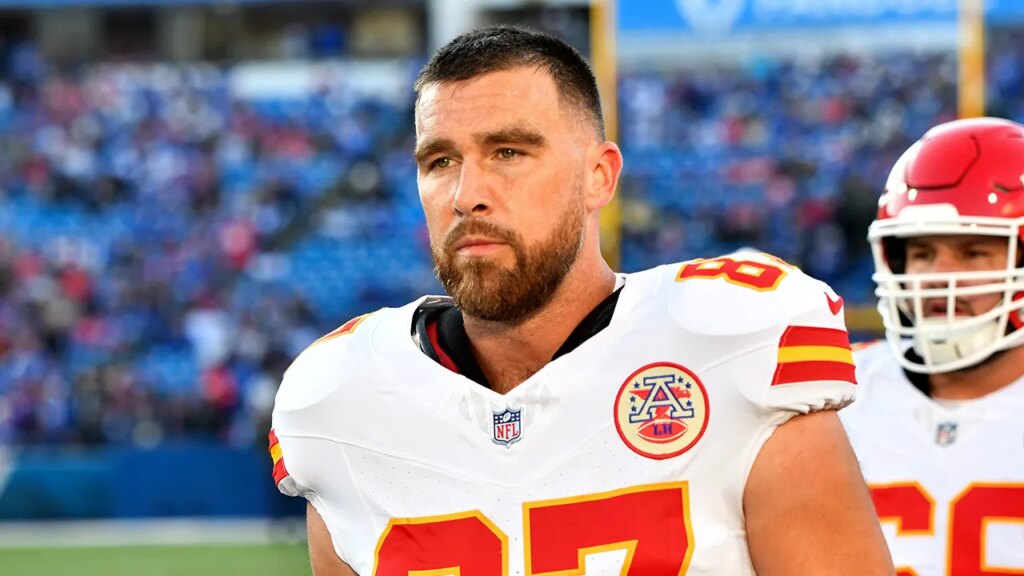 Travis Kelce refuses to dive into ‘personal life’ after question from brother on bye week plans Travis Kelce refuses to dive into ‘personal life’ after question from brother on bye week plans