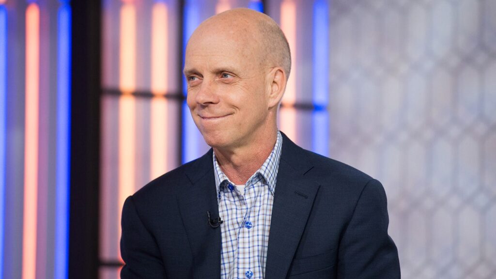 Olympic gold medalist Scott Hamilton opens up about brain cancer fight, bringing hope with annual fundraiser Olympic gold medalist Scott Hamilton opens up about brain cancer fight, bringing hope with annual fundraiser