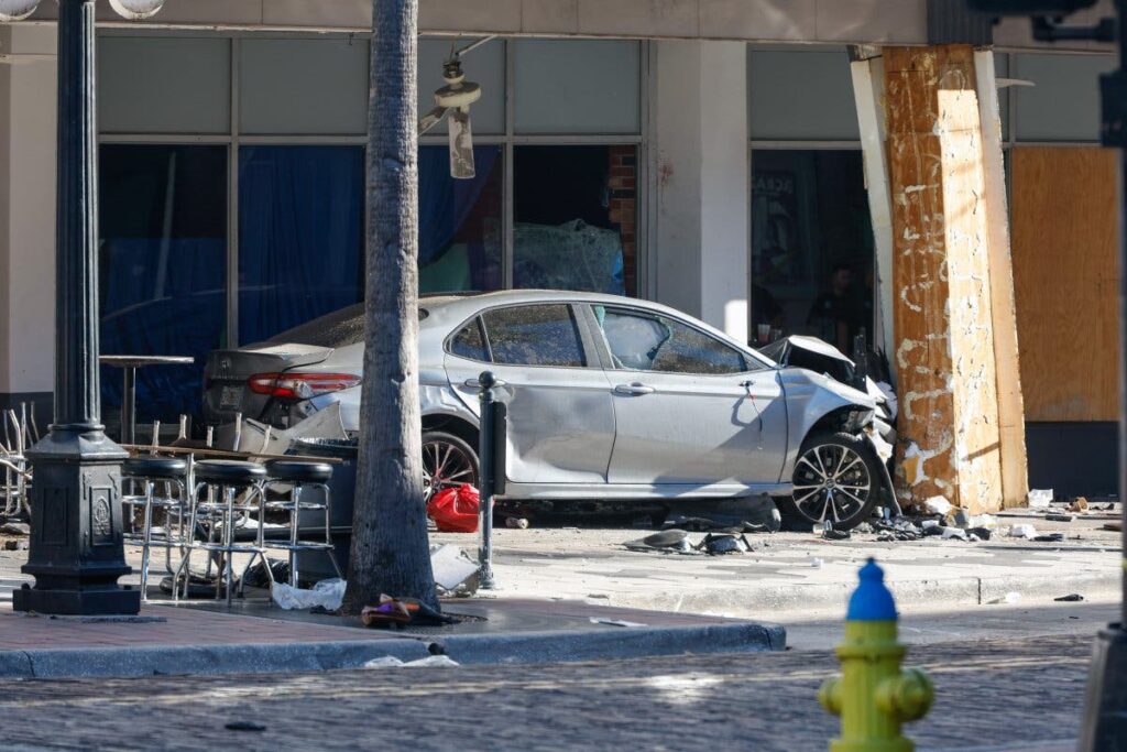 Four Dead After Alleged Street Racer Crashes Into Florida Bar: Police Four Dead After Alleged Street Racer Crashes Into Florida Bar: Police