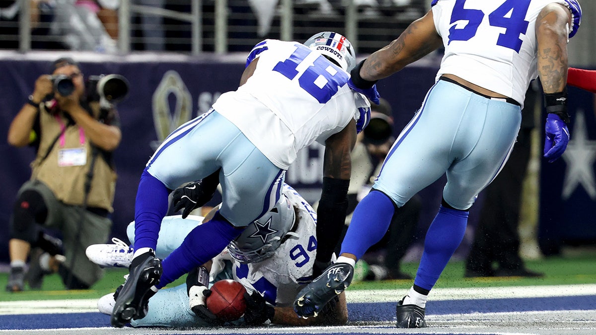 Marshawn Kneeland scores touchdown