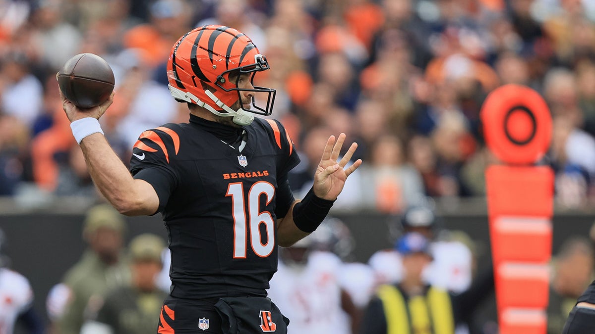 Joe Flacco finds a receiver