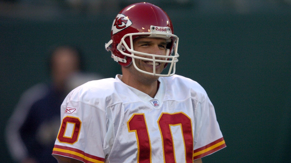 Trent Green with the Chiefs