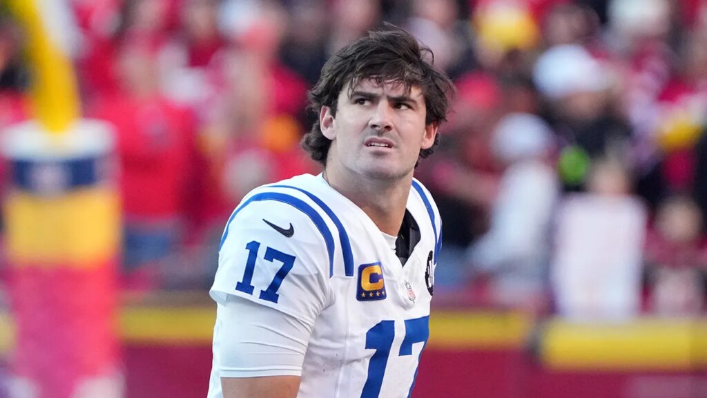 Daniel Jones’ leg injury revealed as a fractured fibula amid Colts’ playoff push: report