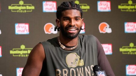 Browns’ Shedeur Sanders defends Kevin Stefanski against ‘sabotage’ claims from supporters