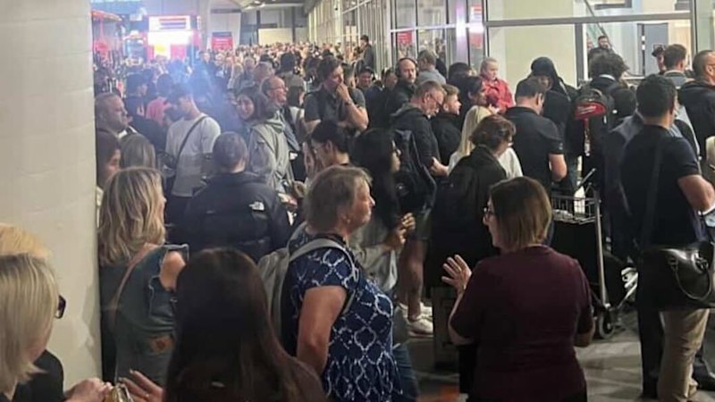 Melbourne Airport terminal evacuated, travel chaos after suspected fire Melbourne Airport terminal evacuated, travel chaos after suspected fire