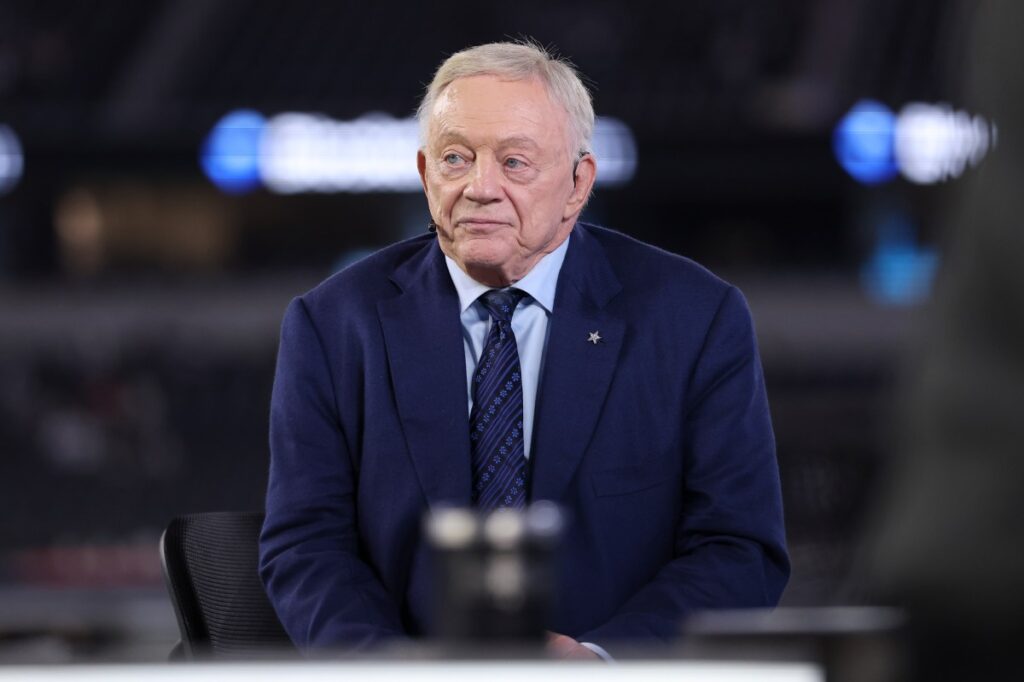 Jerry Jones Sends Sharp Message to Micah Parsons After Cowboys Win