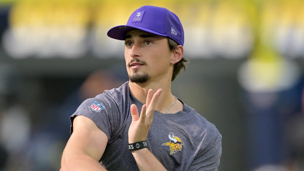 Vikings’ Max Brosmer to start vs Seahawks, becoming 19th backup quarterback to start this season
