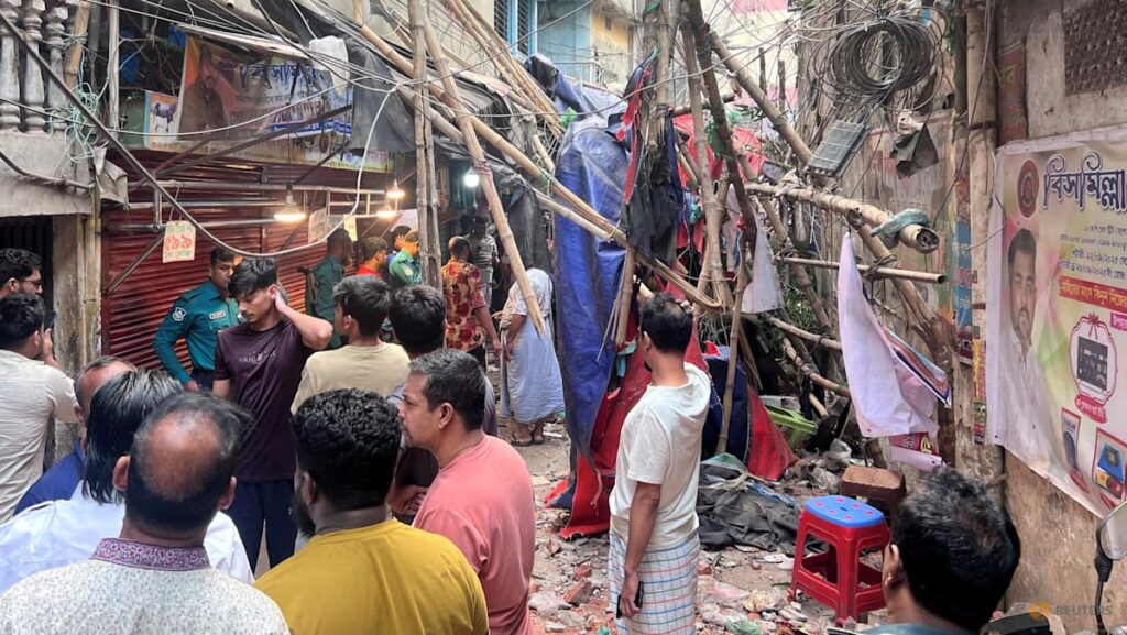 Bangladesh quake kills five, injures dozens