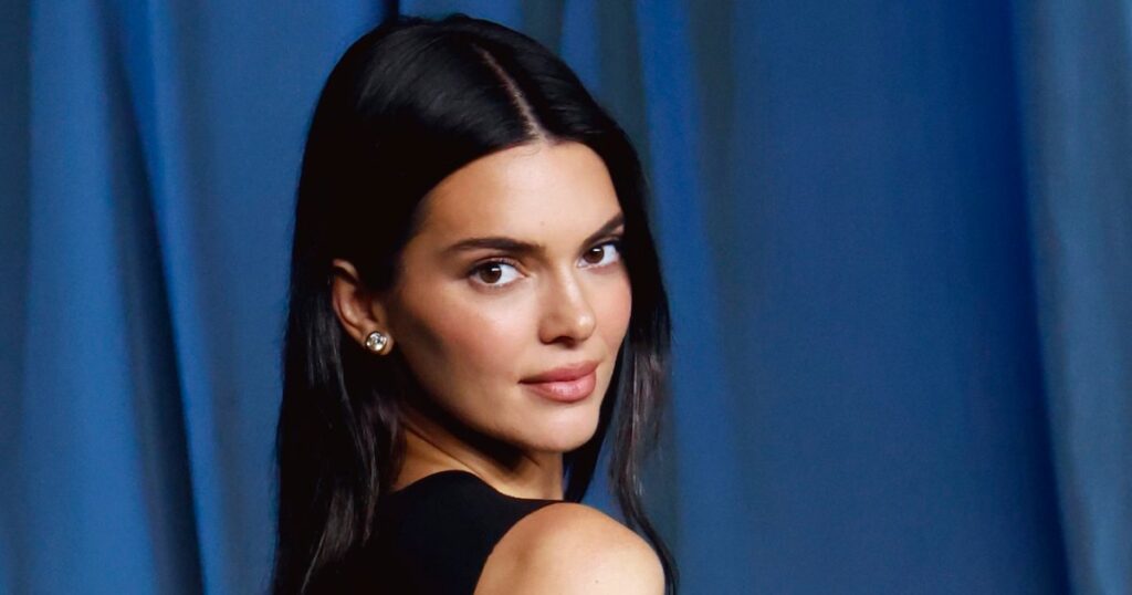 Kendall Jenner Poses Topless, Shows Off Her Birthday Suit While Turning 30 on a Sandy Beach Kendall Jenner Poses Topless, Shows Off Her Birthday Suit While Turning 30 on a Sandy Beach
