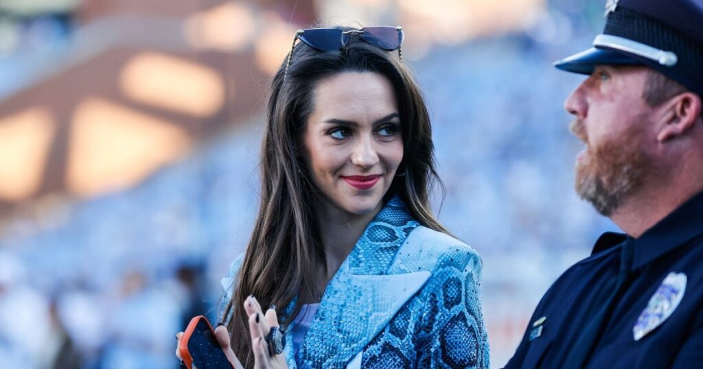 Jordon Hudson Wears Snakeskin to Tar Heels Game After Bill Belichick’s Daughter-In-Law’s Alleged Rant Jordon Hudson Wears Snakeskin to Tar Heels Game After Bill Belichick’s Daughter-In-Law’s Alleged Rant