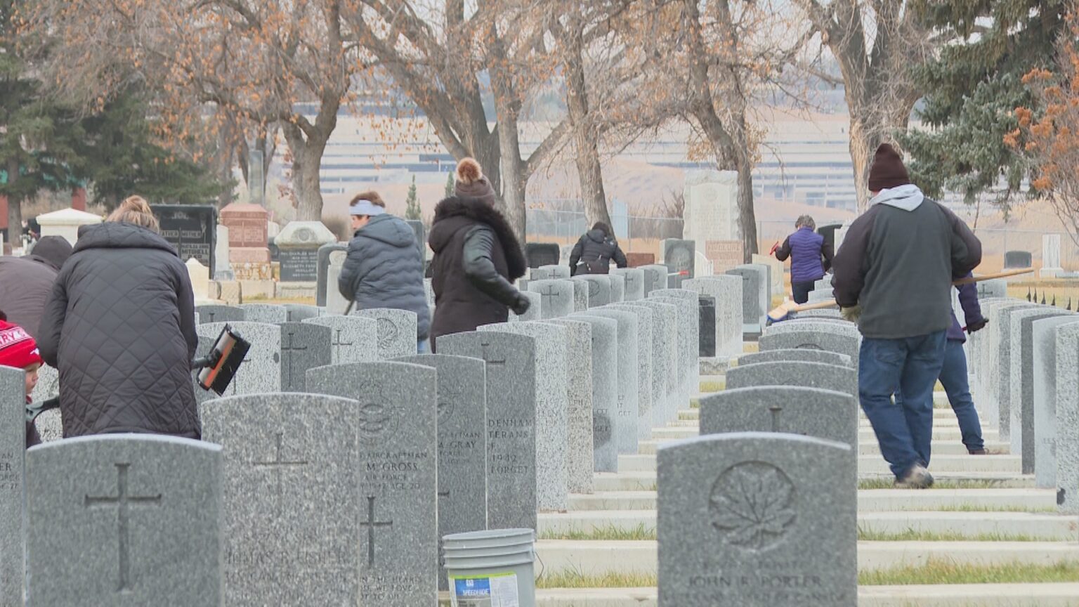 Volunteers clean every veteran gravestone at Lethbridge cemetery by hand Volunteers clean every veteran gravestone at Lethbridge cemetery by hand