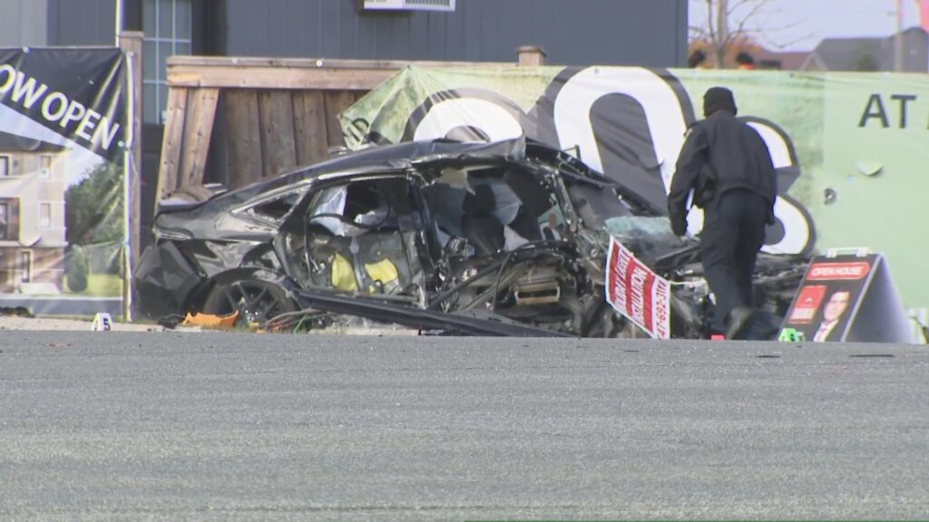 Woman’s body found in wrecked car at tow yard hours after fatal Ontario crash Woman’s body found in wrecked car at tow yard hours after fatal Ontario crash