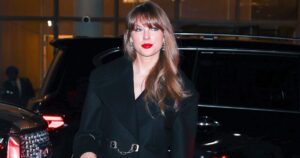 Taylor Swift Wore the Quintessential Fall Sweater Look We’re Adding to Cart STAT