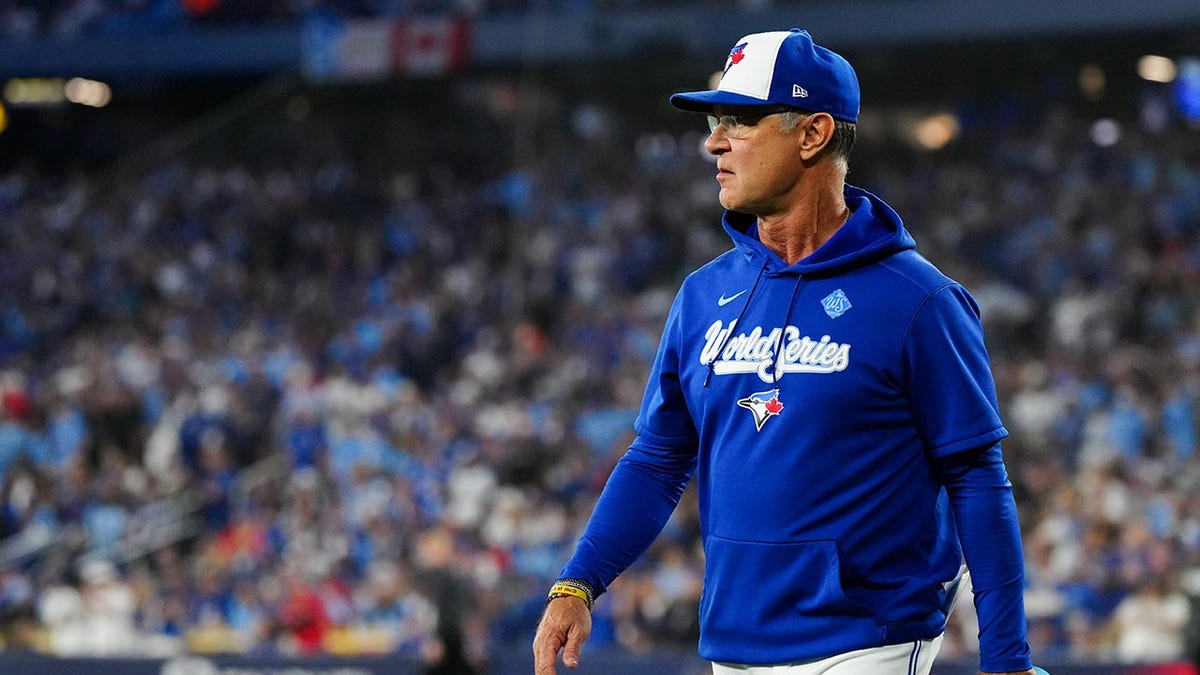 Don Mattingly on field