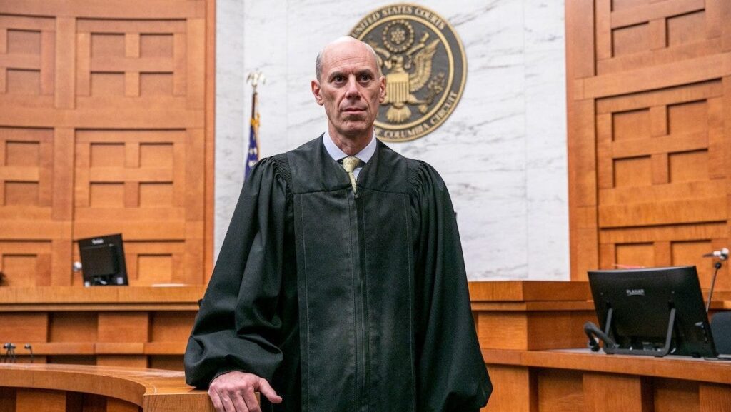 Noem greenlit deportation flights after judge’s emergency order, DOJ reveals — fueling contempt fight