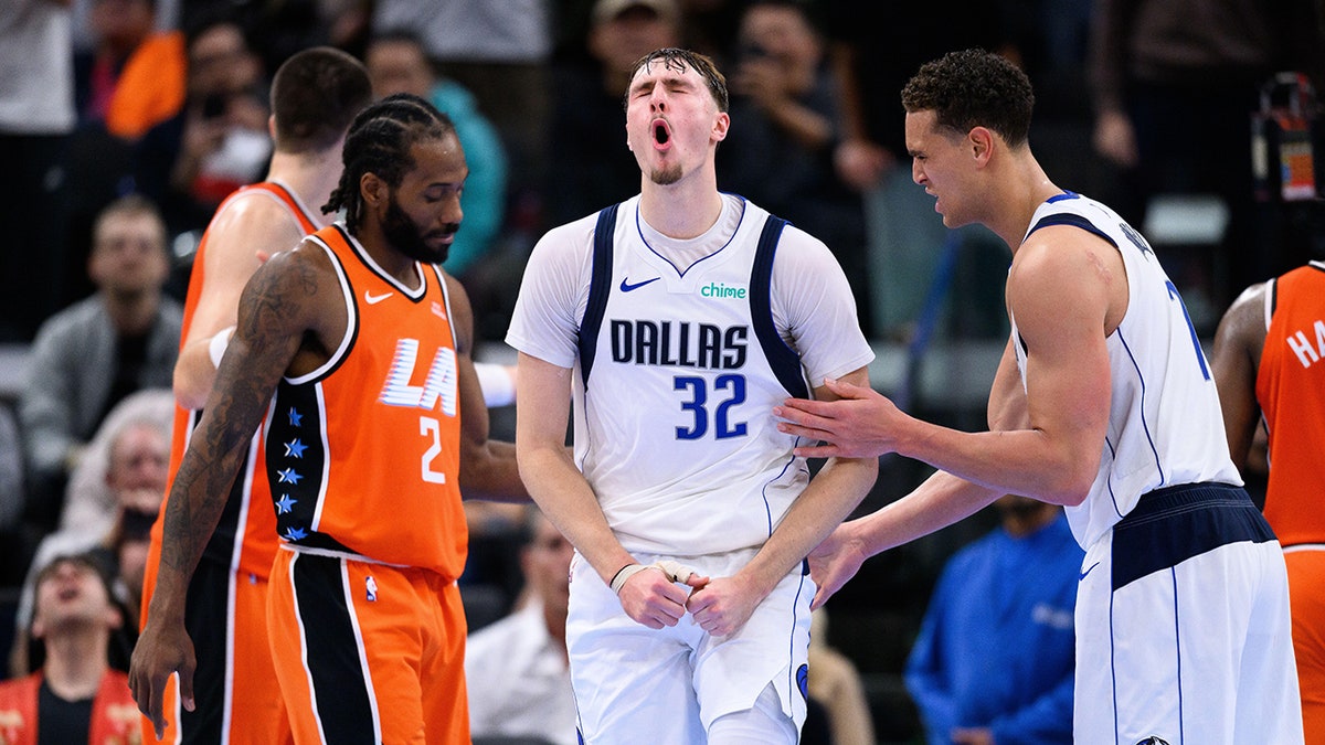 Cooper Flagg celebrates a score