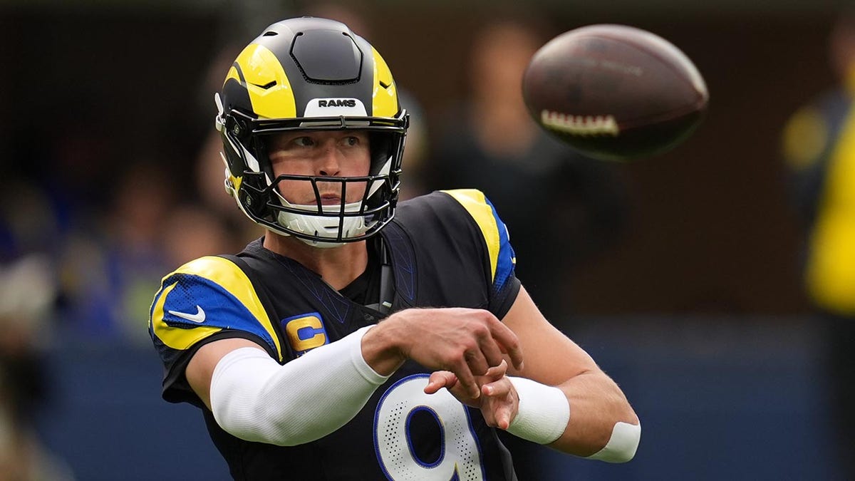 Matthew Stafford fires the ball to a receiver