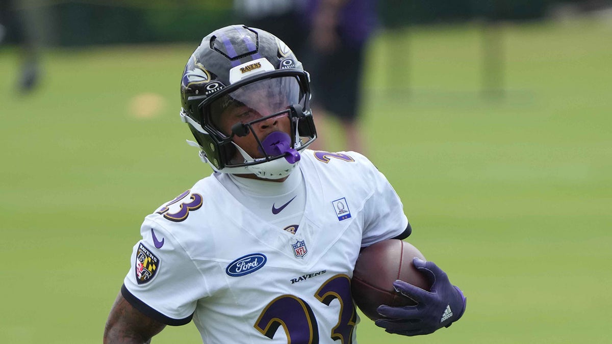 Jaire Alexander in training camp with the Ravens