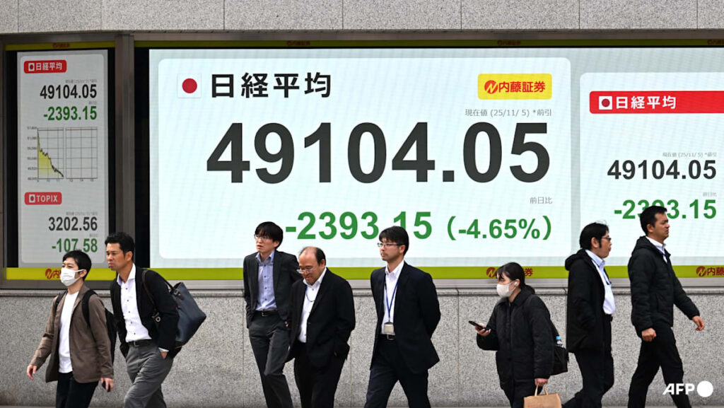 Japan tourism, retail stocks plunge after China travel warning