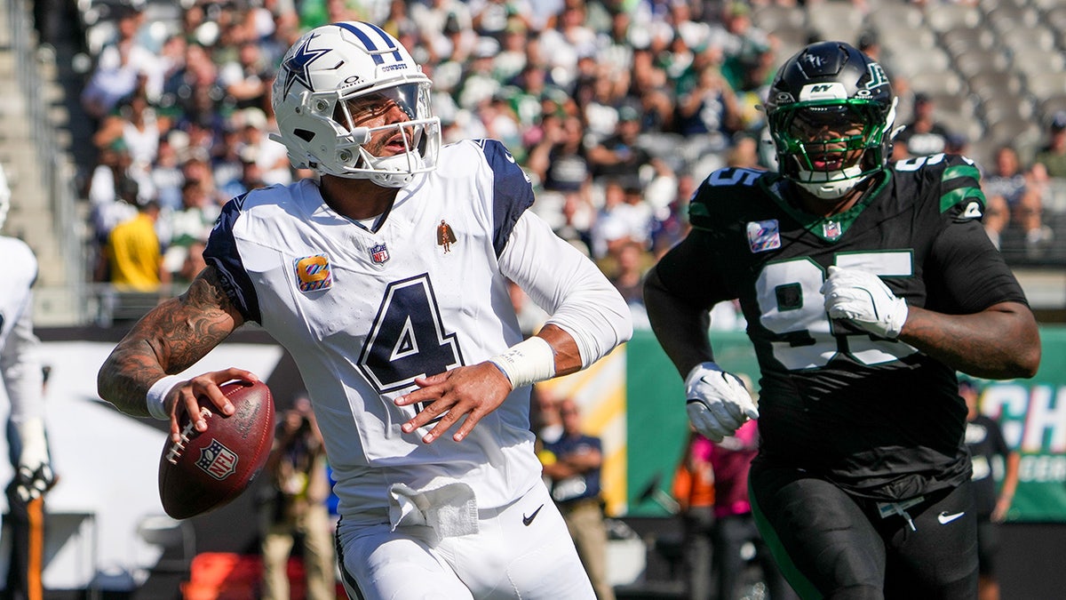 Dak Prescott in action