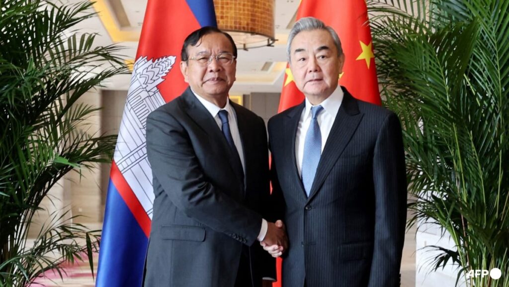 Thai and Cambodian top diplomats meet in China to solidify ceasefire Thai and Cambodian top diplomats meet in China to solidify ceasefire
