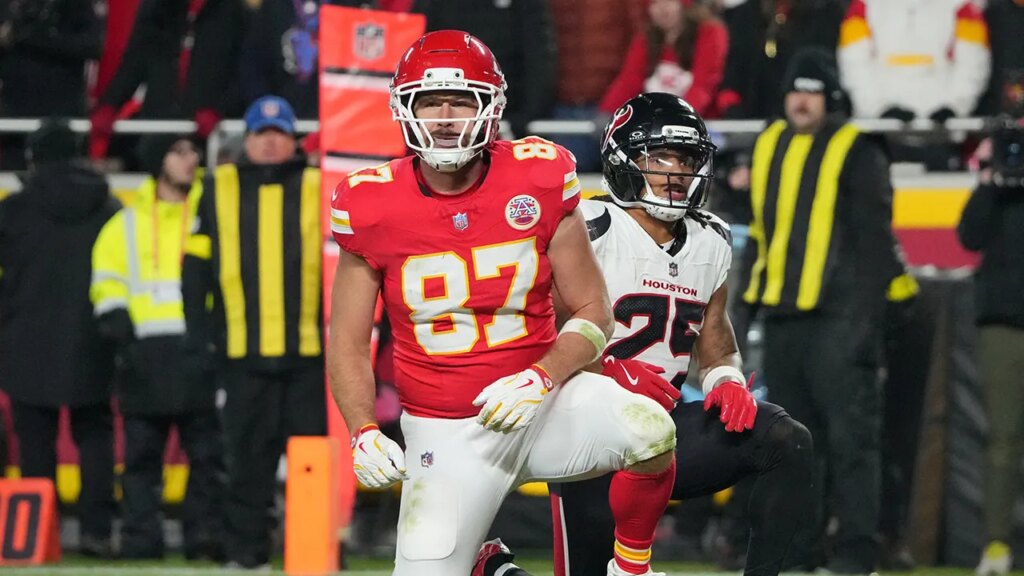 Travis Kelce says Chiefs likely missing playoffs after his crucial drop is a ‘s—-y f—–g feeling’