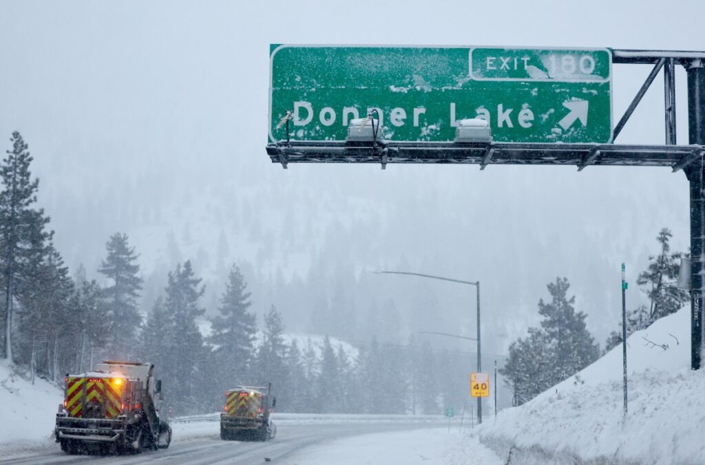Holiday Travel Warning for Thousands as 6 Feet of Snow To Hit