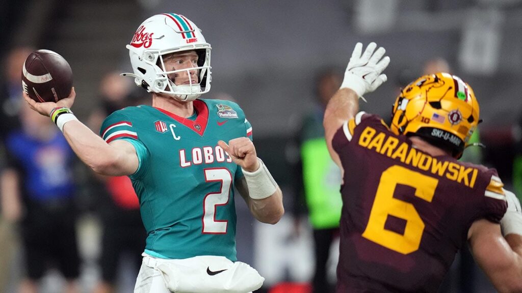 College football fans go wild for New Mexico’s bowl game uniforms