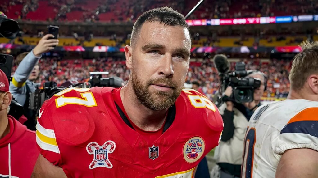 Travis Kelce’s Chiefs teammate makes emotional plea for star to play one more year