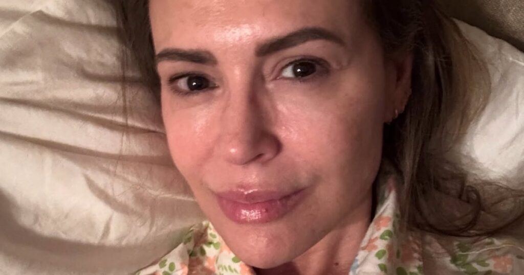 Alyssa Milano Shares Makeup-Free Selfie With ‘Whatever Is Left’ From Last Botox Injection: ‘This Is 53’ Alyssa Milano Shares Makeup-Free Selfie With ‘Whatever Is Left’ From Last Botox Injection: ‘This Is 53’