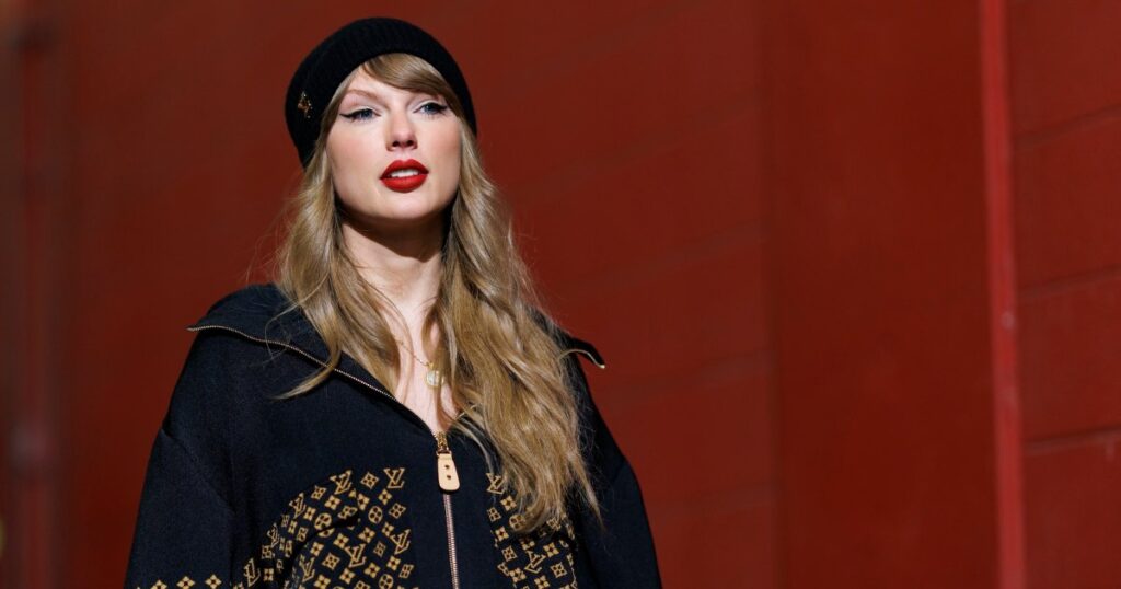 Wait a Sec, Taylor Swift’s Minimal Gold Earrings Look Is Surprisingly Just  on Amazon
