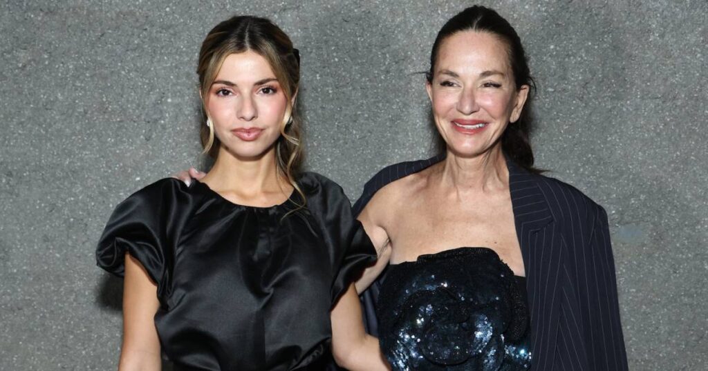 ‘Bachelor’ Alum Kit Keenan Says She Bought NYC Apartment ‘All by Myself’ Without Mom Cynthia Rowley’s Help