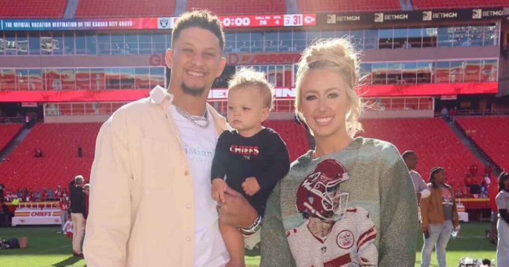 Patrick Mahomes and Wife Brittany Mahomes’ Family Photos With Kids Sterling, Bronze and Golden Patrick Mahomes and Wife Brittany Mahomes’ Family Photos With Kids Sterling, Bronze and Golden