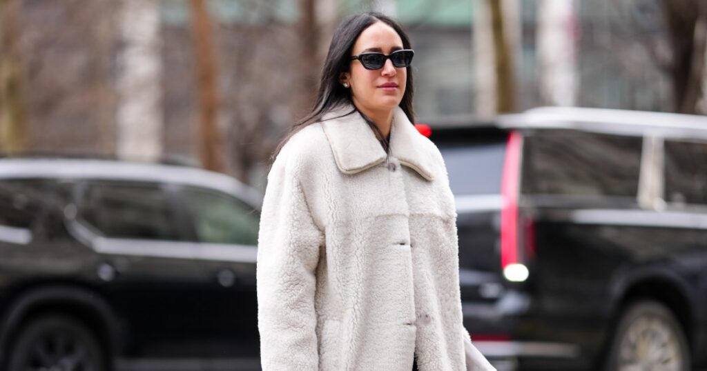 East Coast Rich Moms Are Loving This Sherpa Jacket Trend — Shop Styles From East Coast Rich Moms Are Loving This Sherpa Jacket Trend — Shop Styles From
