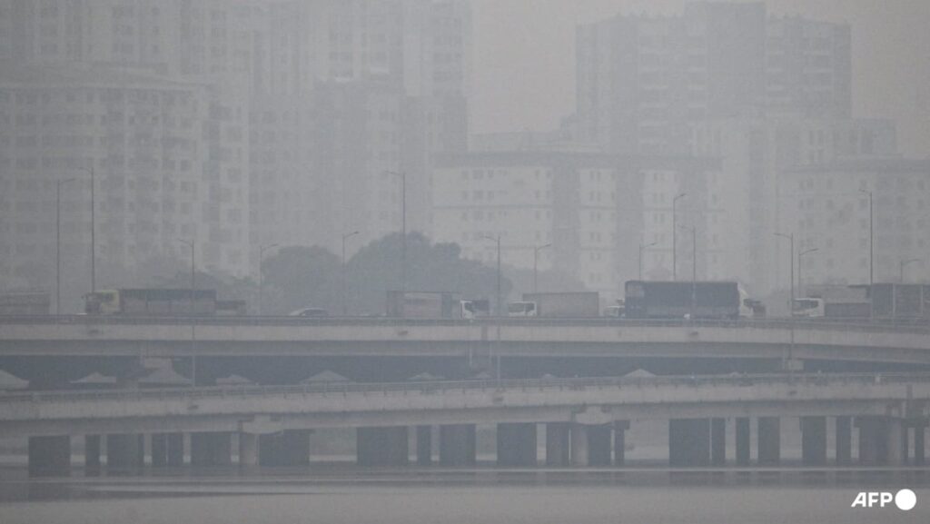 Vietnam urges factories to cut output as Hanoi chokes on smog