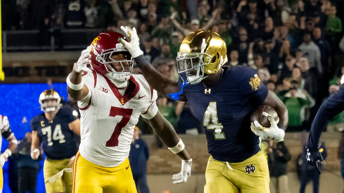 Jeremiyah Love against USC