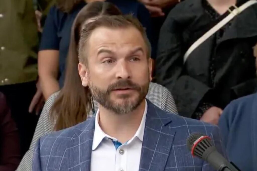 Minneapolis CEO accused of embezzling 0K for personal expenses — including first-class trip to Hawaii