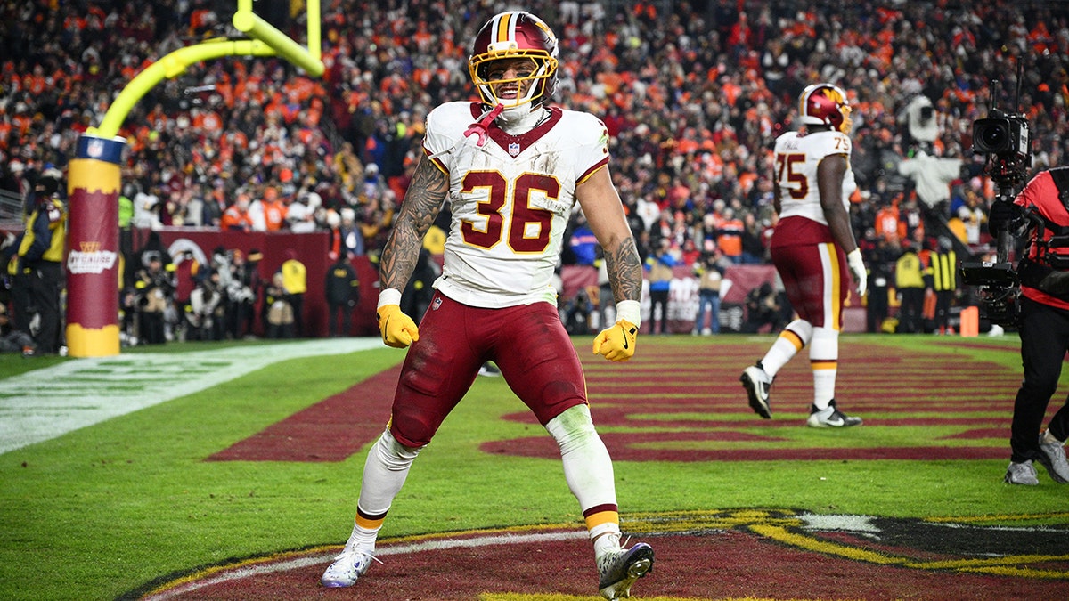 Chris Rodriguez Jr. gets into the end zone