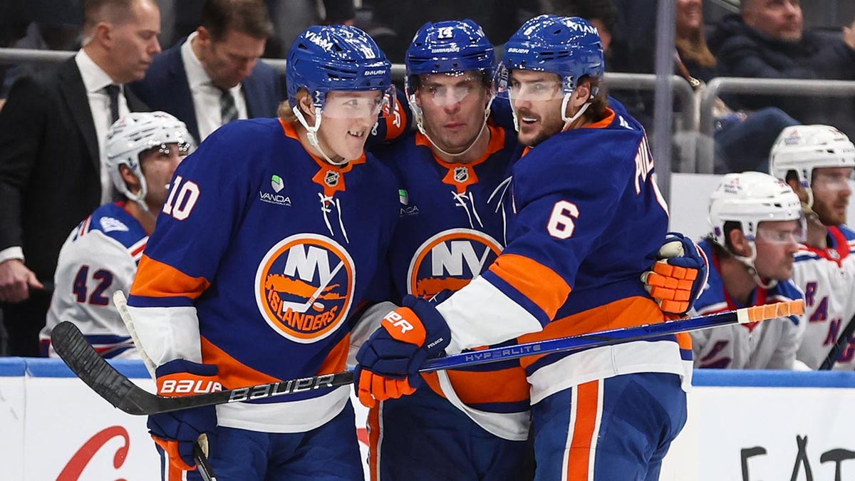 Islanders players celebrate