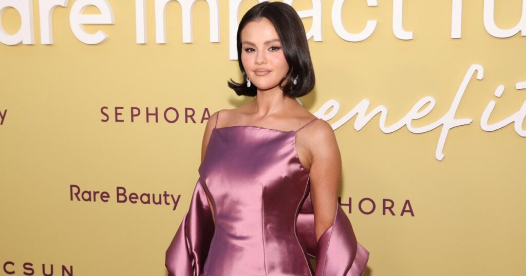 Selena Gomez Wore the Coziest Fair Isle Sweater While Holiday Decorating — Copy the On-Sale Look for 