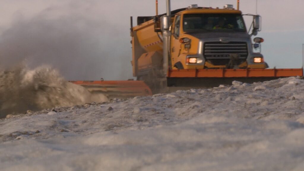 Ministry urges Saskatchewan drivers to be safe on the road around snowplows Ministry urges Saskatchewan drivers to be safe on the road around snowplows