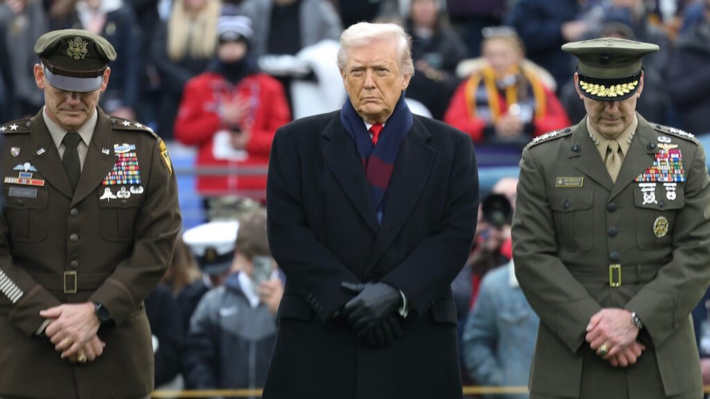 Protests erupt outside Army-Navy game amid Trump’s attendance Protests erupt outside Army-Navy game amid Trump’s attendance
