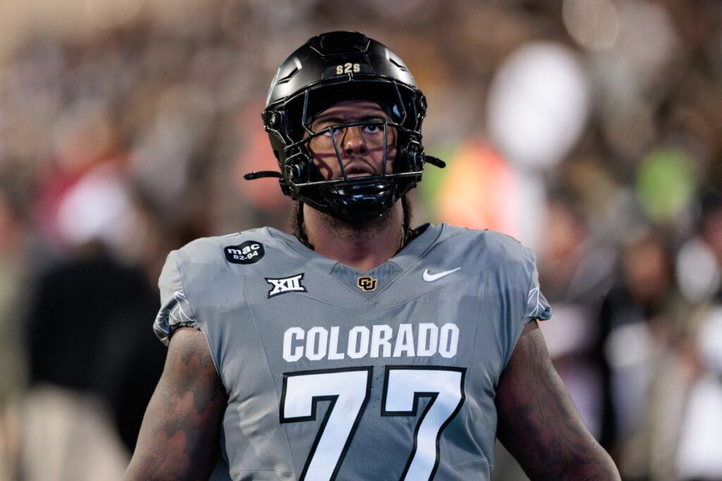 Jordan Seaton Fuels Oregon Transfer Rumors With Reaction to Dante Moore News