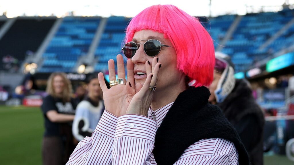 Megan Rapinoe criticizes Trump admin’s immigration enforcement tactics after ICE shooting