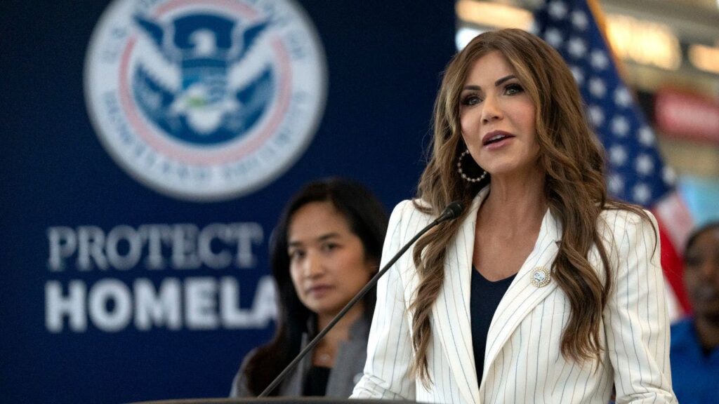 US immigration authorities allow suspect in 0M jewelry heist to self-deport before trial