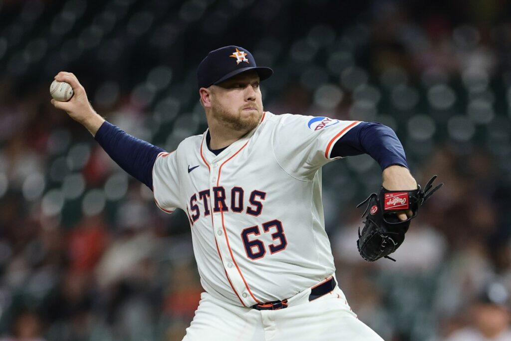 Yankees DFA Pitcher Just 2 Weeks After Adding Him